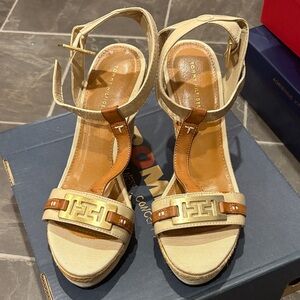 Tommy Hilfiger Women's Tan and Brown Sandals
